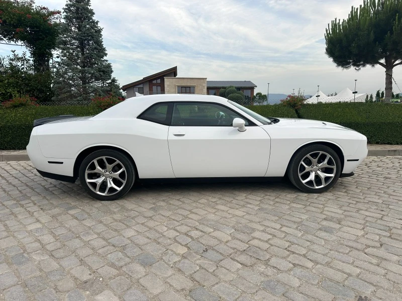 Dodge Challenger SXT, снимка 6 - Автомобили и джипове - 46878807