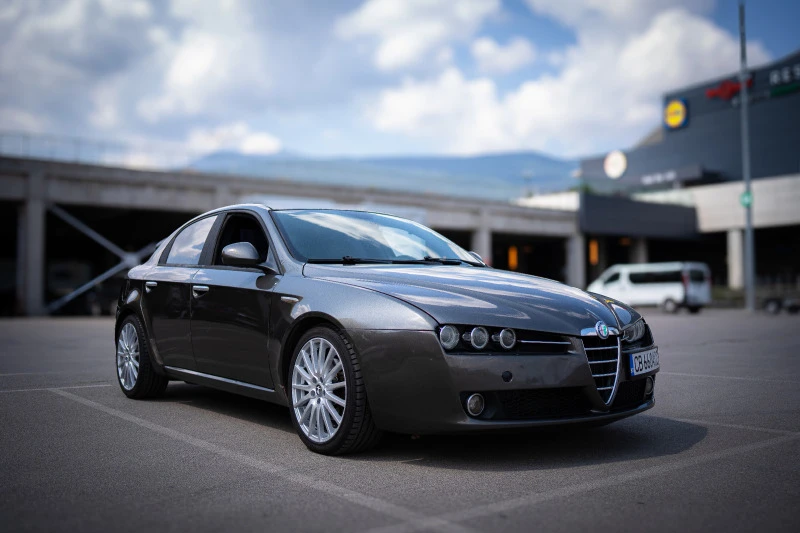 Alfa Romeo 159, снимка 1 - Автомобили и джипове - 47577525