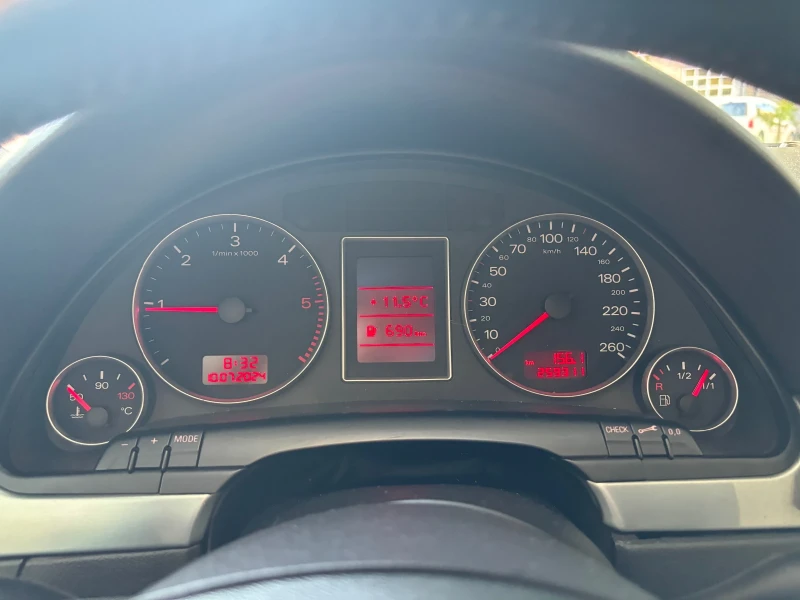 Audi A4 2.0 tdi 140 к.с, снимка 9 - Автомобили и джипове - 47598320