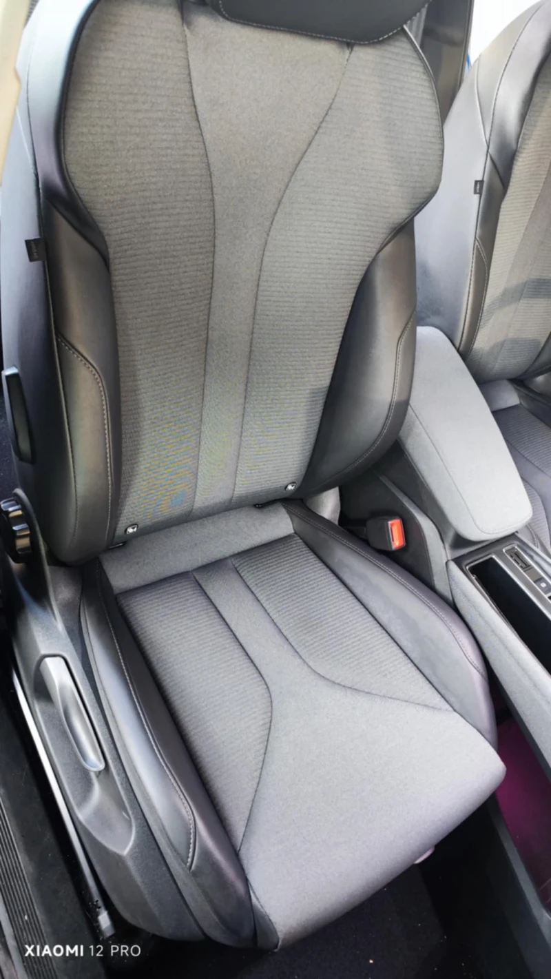 Skoda Enyaq 80kw - гаранционна , снимка 10 - Автомобили и джипове - 52042460