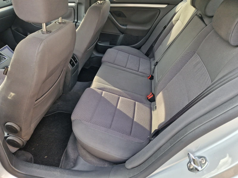 VW Jetta 1.9TDI High line, снимка 10 - Автомобили и джипове - 50860119