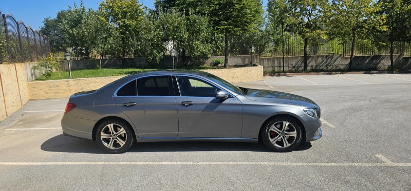 Mercedes-Benz E 220 Widescreen, снимка 7 - Автомобили и джипове - 52683438