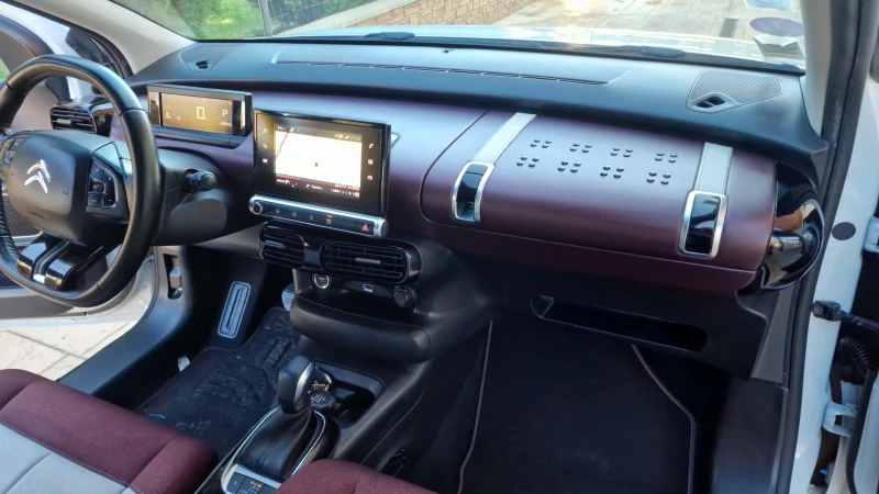 Citroen C4 Cactus 1.2e-THP-Shine-Automatic-, снимка 15 - Автомобили и джипове - 52618639