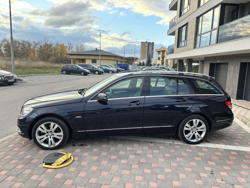 Mercedes-Benz C 320 Уникален екземпляр, снимка 4 - Автомобили и джипове - 52336315