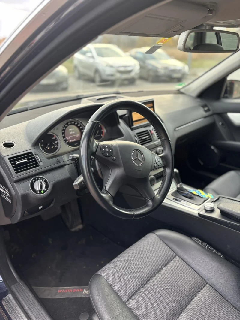 Mercedes-Benz C 320 Уникален екземпляр, снимка 10 - Автомобили и джипове - 52336315