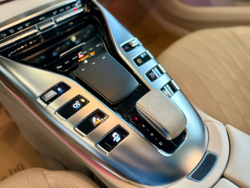 Mercedes-Benz GT 53 AMG 4Matic * Лизинг* Обдуx* Burm* Пано* KeyLes, снимка 14 - Автомобили и джипове - 53178556