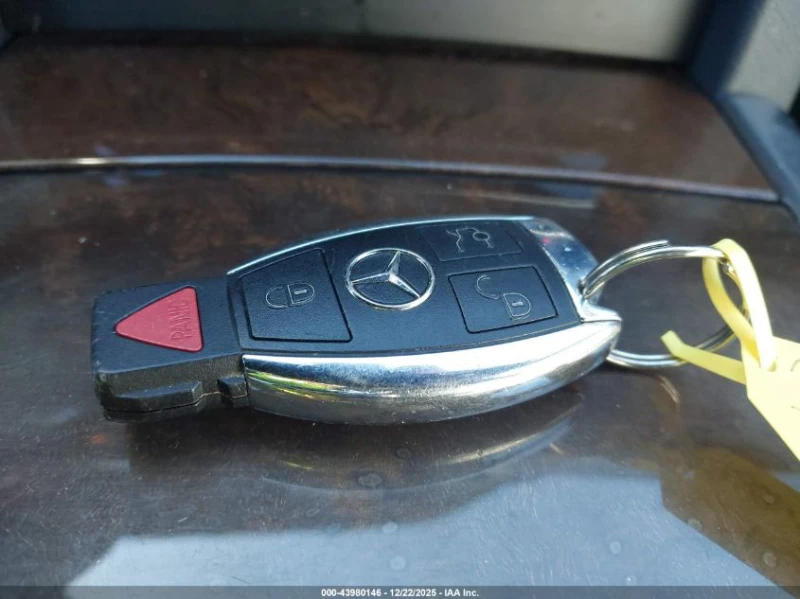 Mercedes-Benz E 350 3.5l 4Matic, снимка 11 - Автомобили и джипове - 53215441