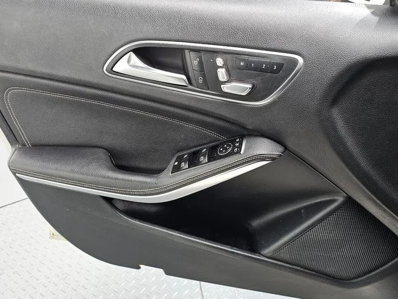 Mercedes-Benz A 200 2.0, снимка 14 - Автомобили и джипове - 54279069