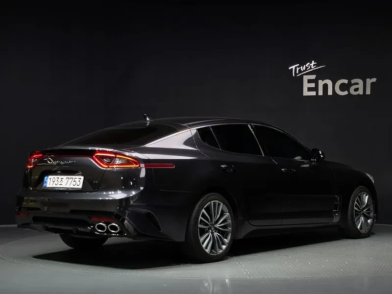 Kia Stinger 2.2 Diesel 2Wd Platinum, снимка 2 - Автомобили и джипове - 55787261