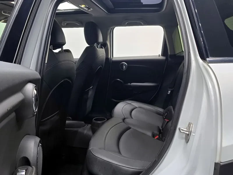 Mini Cooper D 5-Door Mid 3Rd Generation, снимка 12 - Автомобили и джипове - 55948234