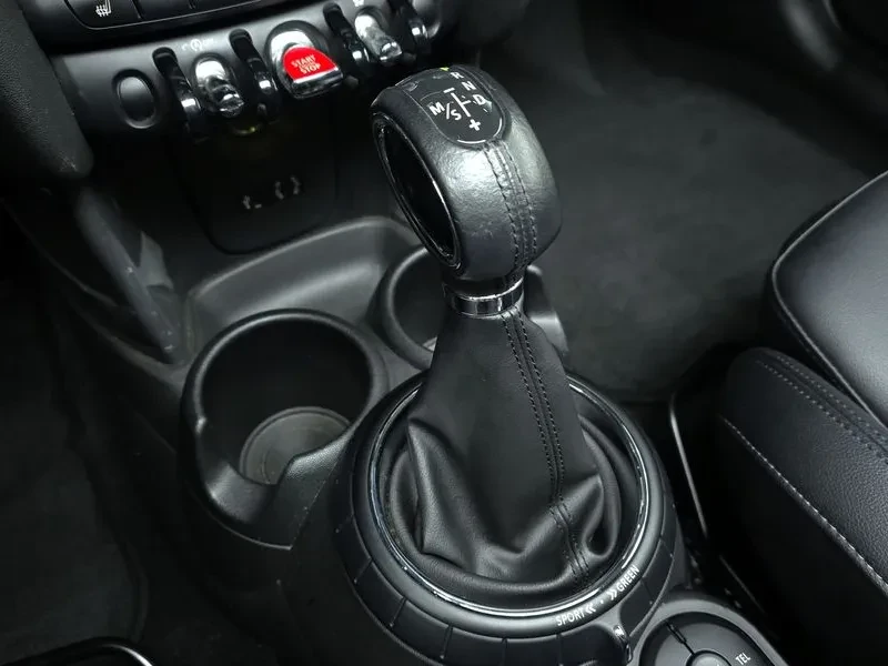 Mini Cooper D 5-Door Mid 3Rd Generation, снимка 9 - Автомобили и джипове - 55948234