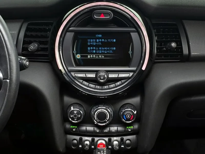 Mini Cooper D 5-Door Mid 3Rd Generation, снимка 15 - Автомобили и джипове - 55948234