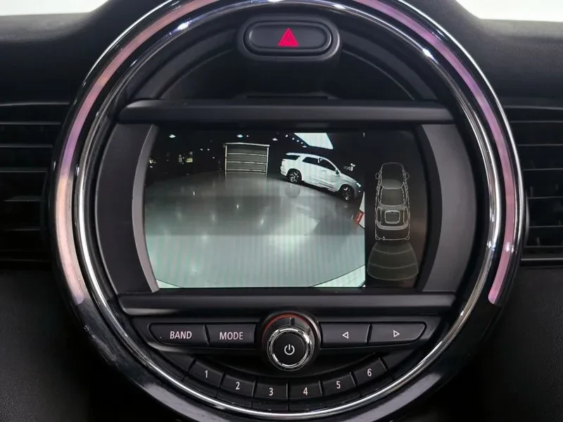 Mini Cooper D 5-Door Mid 3Rd Generation, снимка 16 - Автомобили и джипове - 55948234