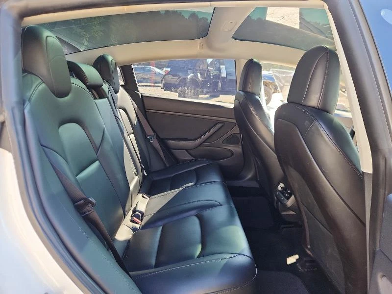 Tesla Model 3 Carfax / Автокредит, снимка 10 - Автомобили и джипове - 56203177