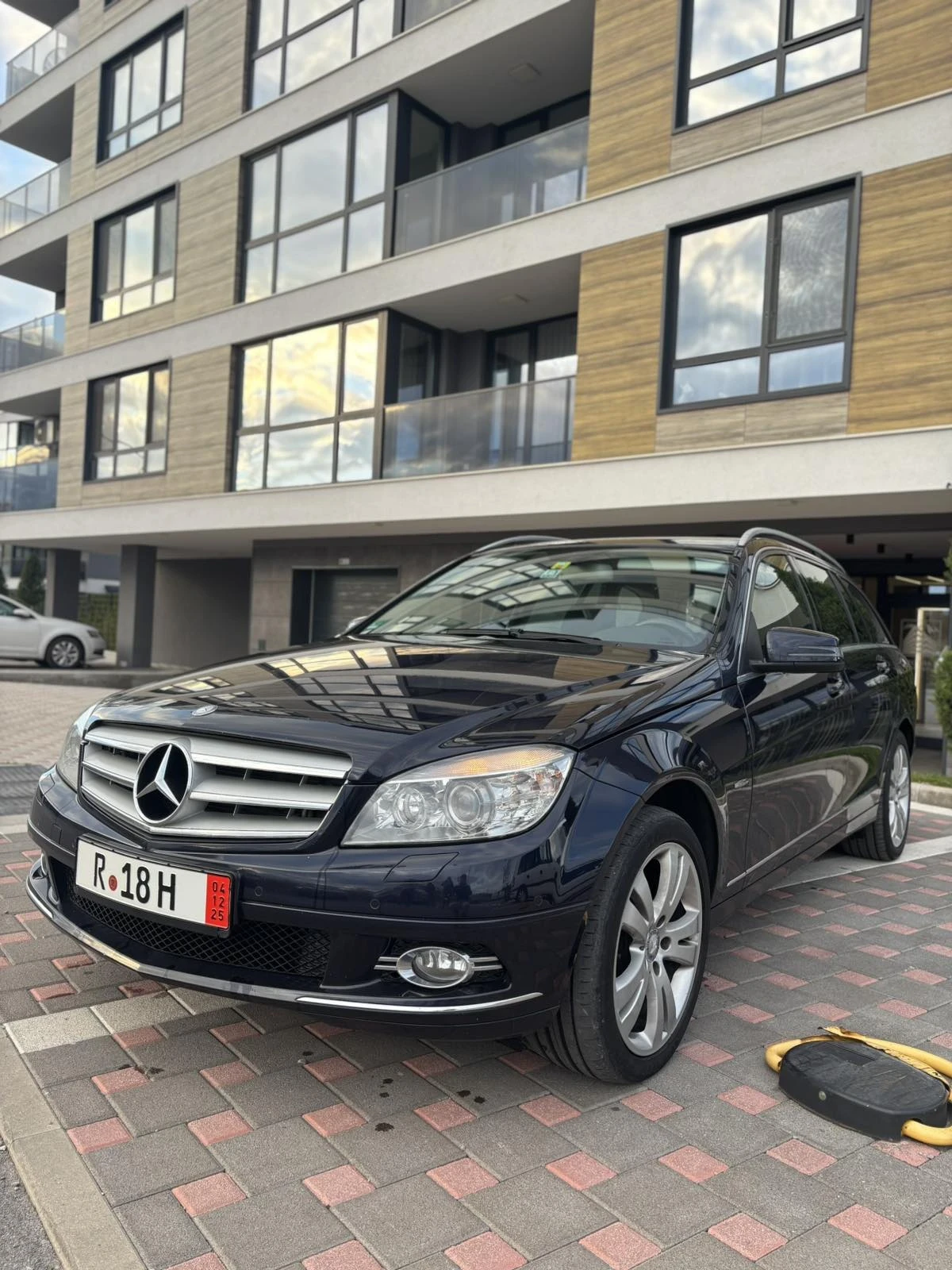 Mercedes-Benz C 320 Уникален екземпляр, снимка 1