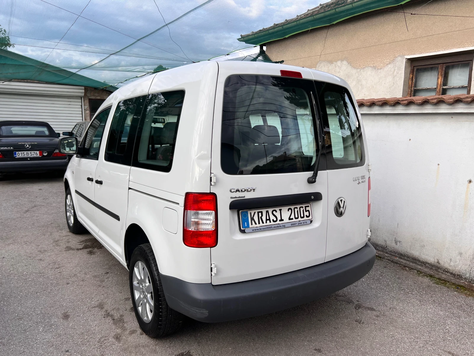 VW Caddy 1.9TDI 105HP 4MOTION 6 СКОРОСТИ  - изображение 4