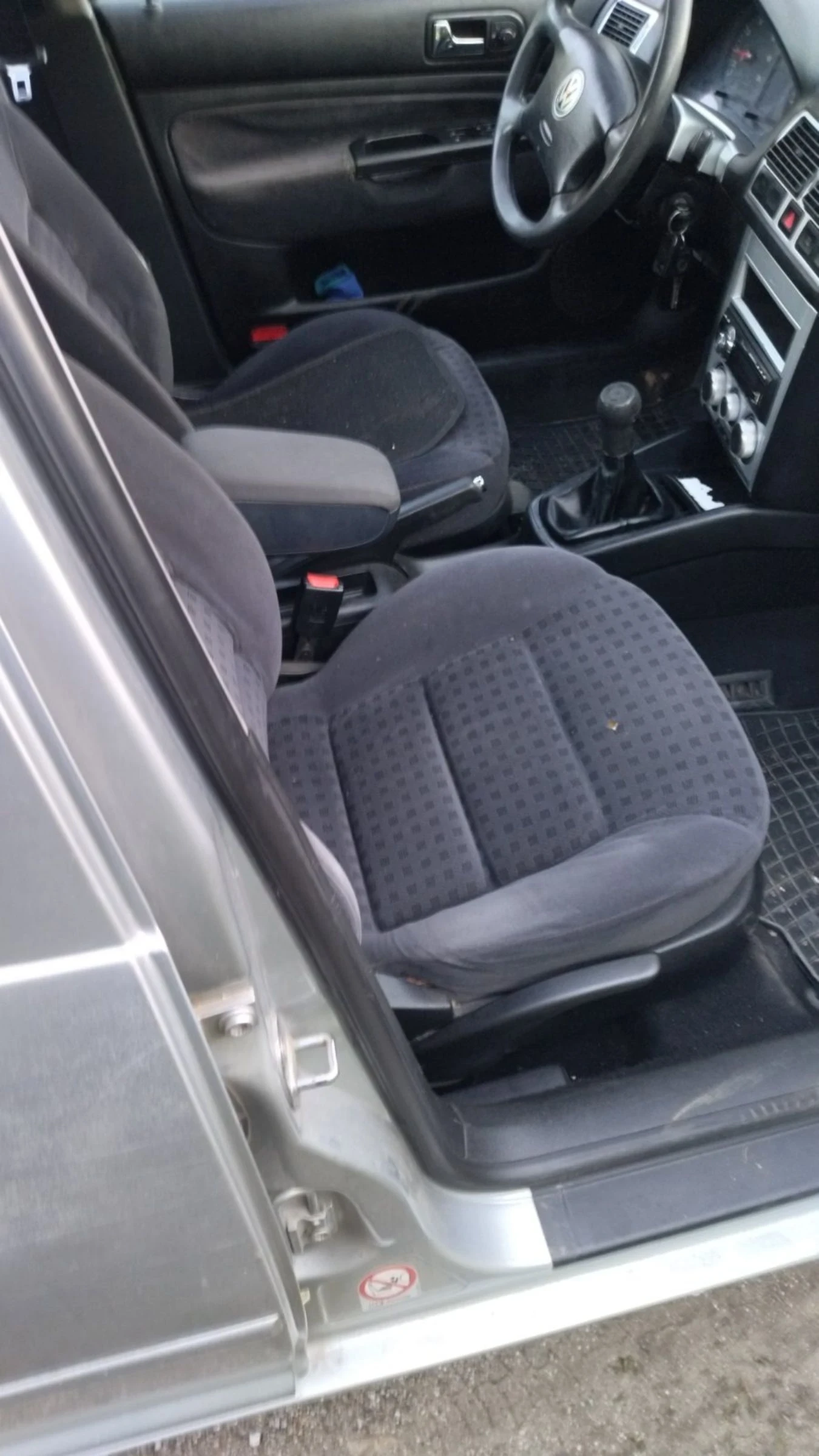 VW Golf 1.6 - изображение 8
