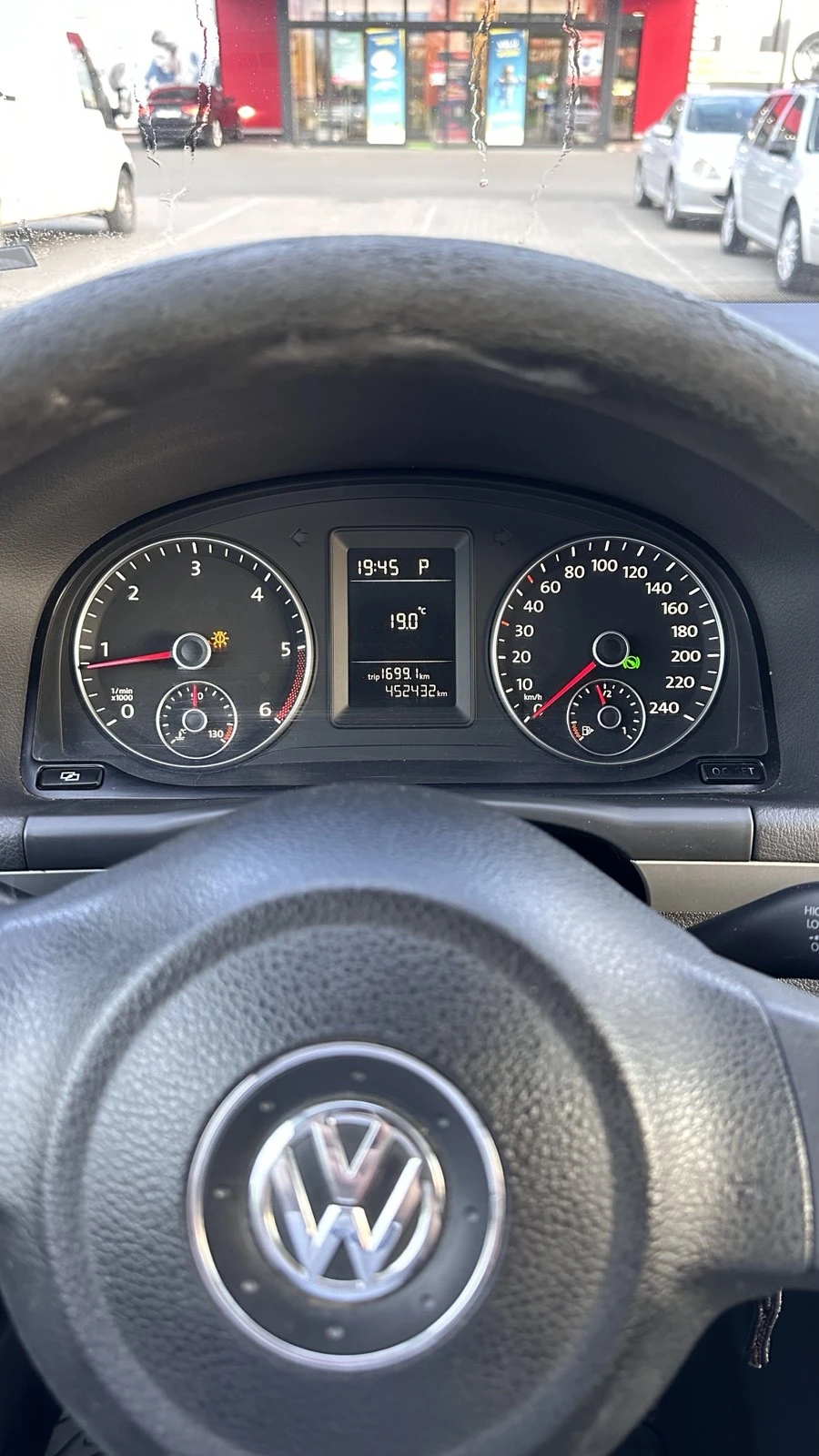 VW Touran 1.6TDI 7DSG - изображение 9
