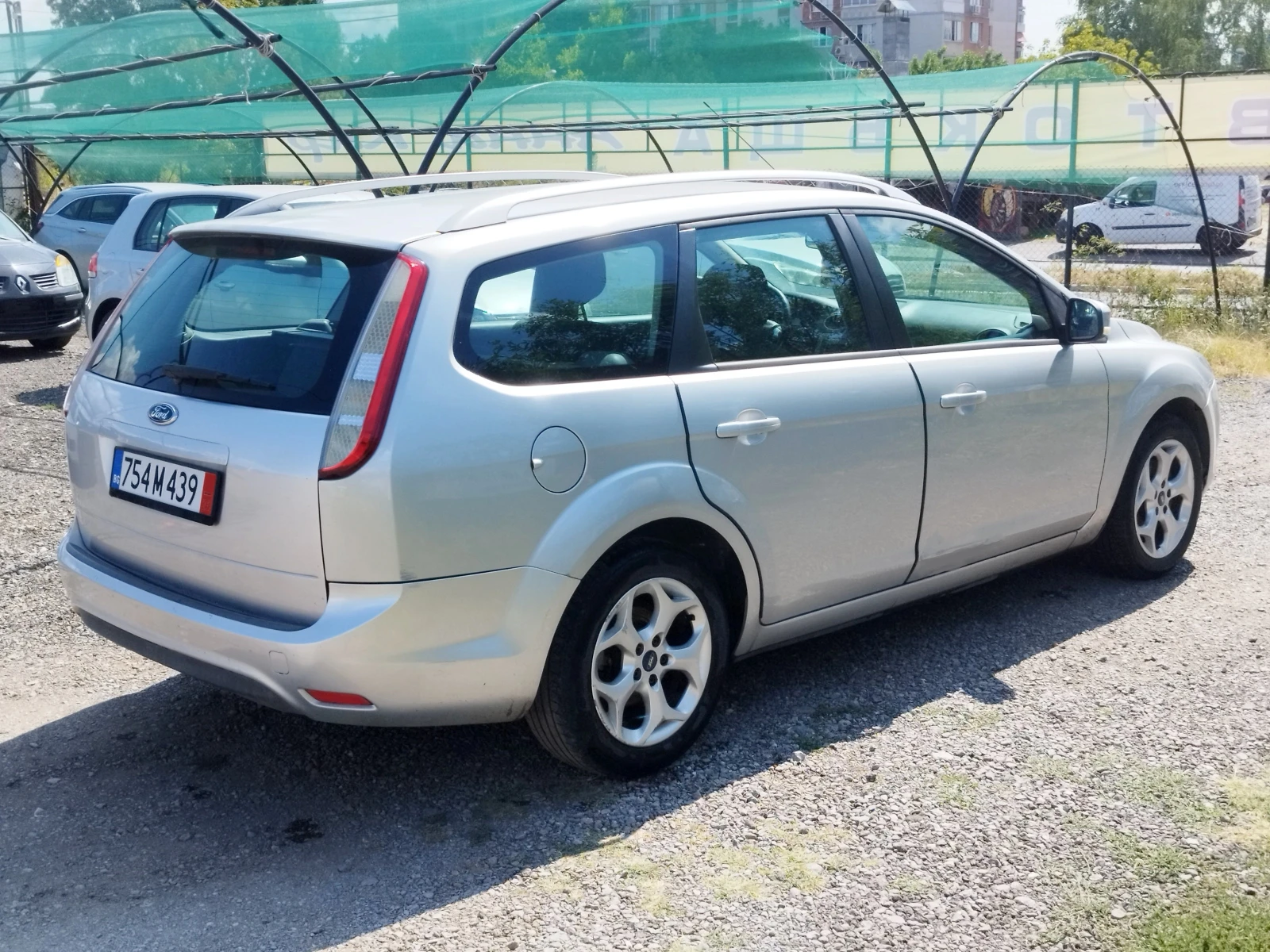 Ford Focus 1.6i-115кс-ГАЗ - изображение 3