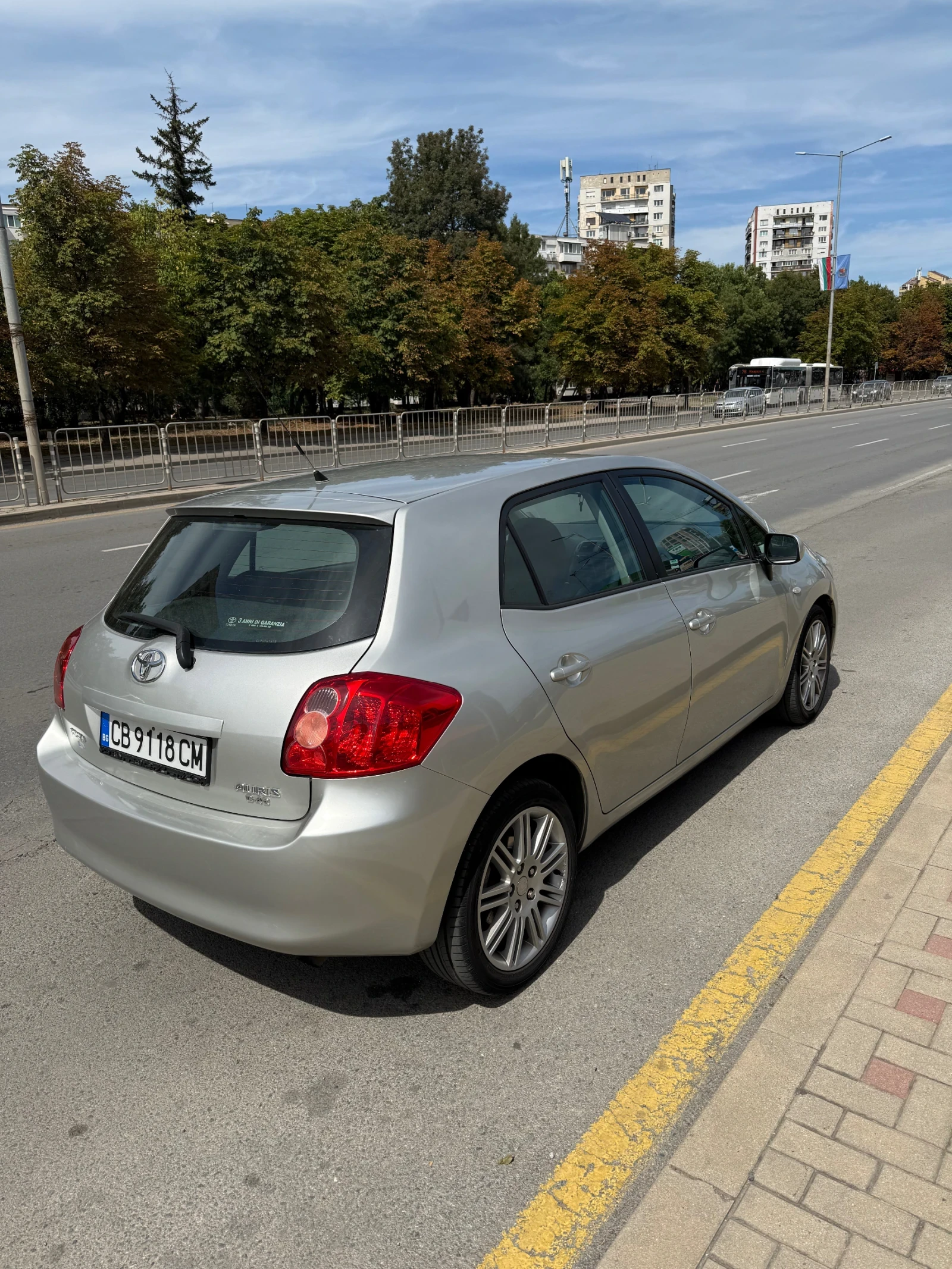 Toyota Auris  - изображение 5