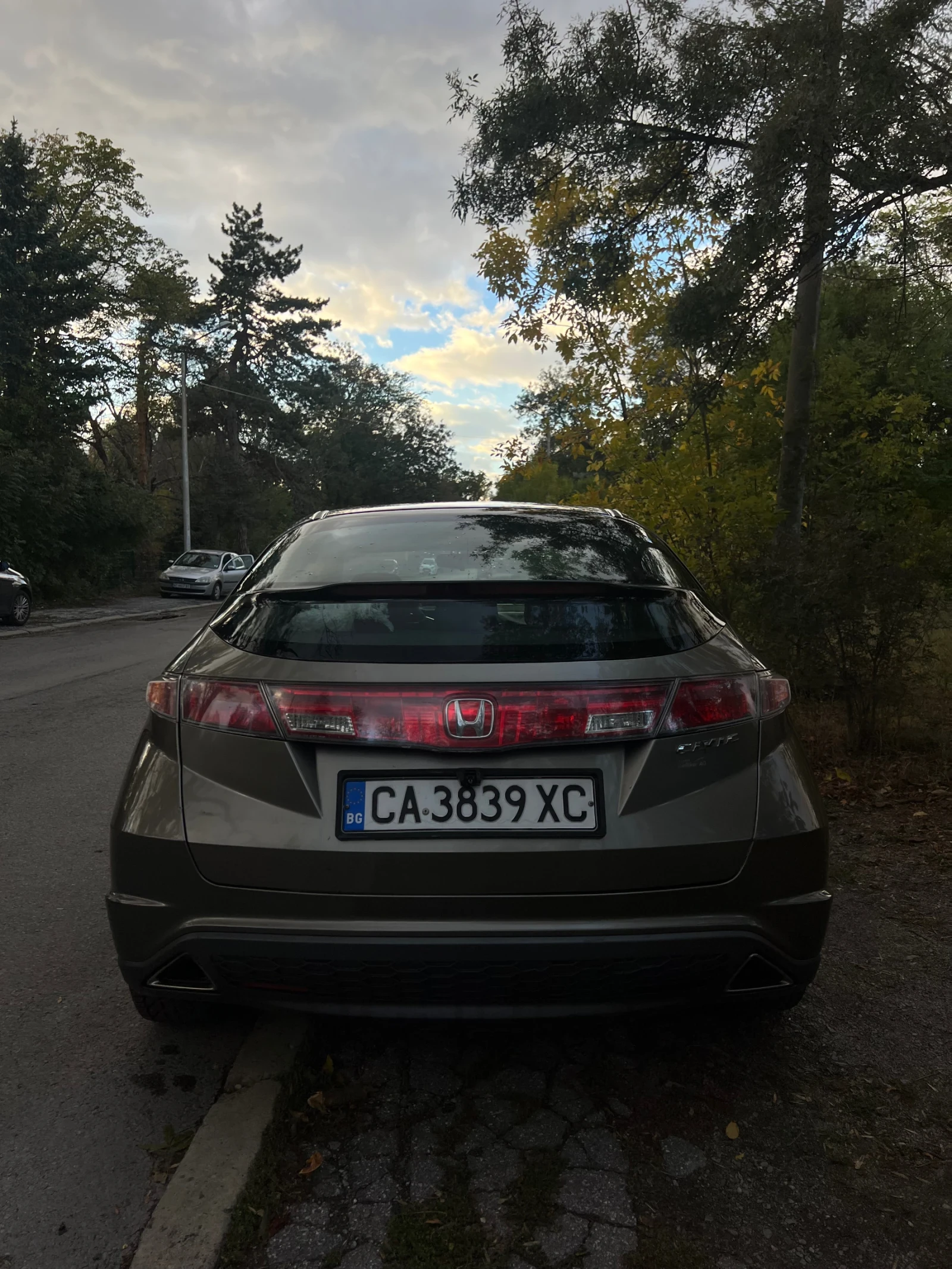 Honda Civic Honda Civic 1.8 i-VTEC   2006 г.   Полуавтоматик ( - изображение 2
