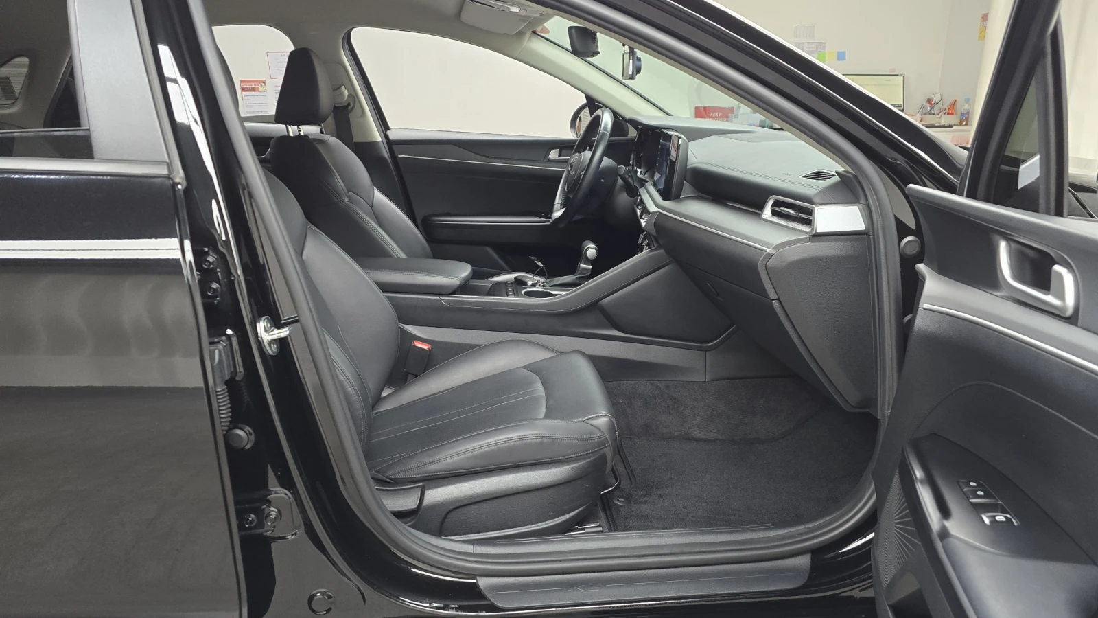 Kia K5 2.0LPI STANDARD | Mobile.bg   10