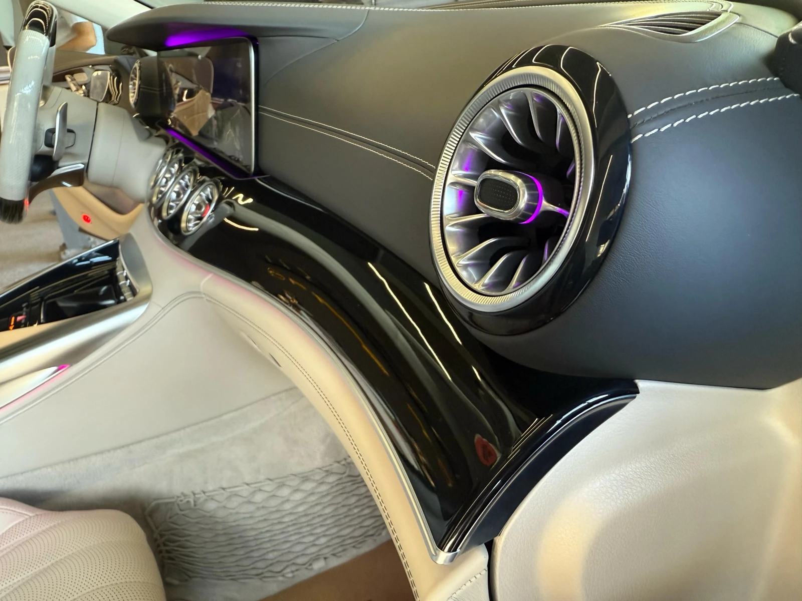 Mercedes-Benz GT 53 AMG 4Matic * Лизинг* Обдуx* Burm* Пано* KeyLes - изображение 10