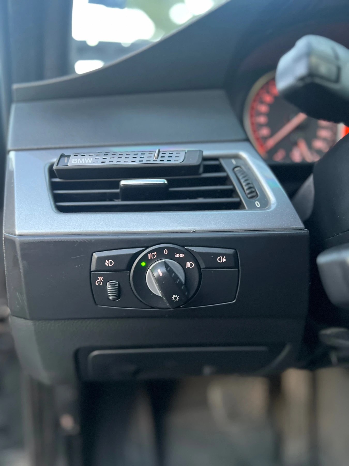 BMW 525 XD, снимка 10 - Автомобили и джипове - 53868236