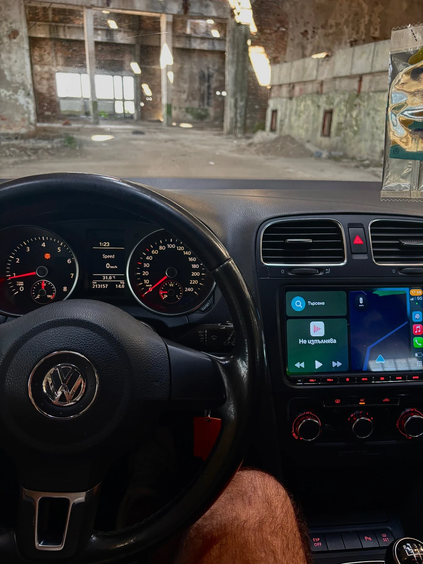 VW Golf 1.6, снимка 8 - Автомобили и джипове - 53916525