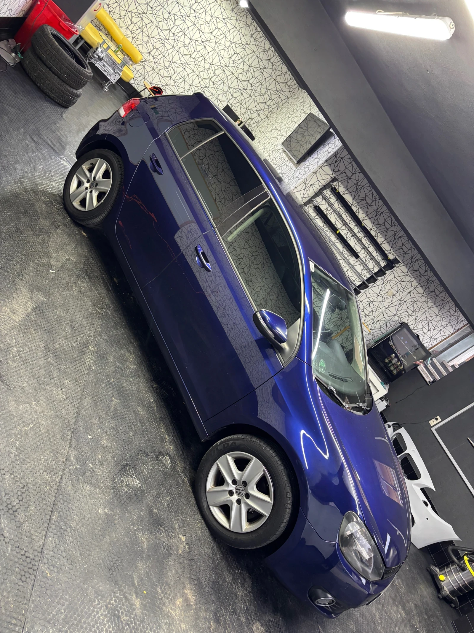 VW Golf 1.6, снимка 3 - Автомобили и джипове - 53916525