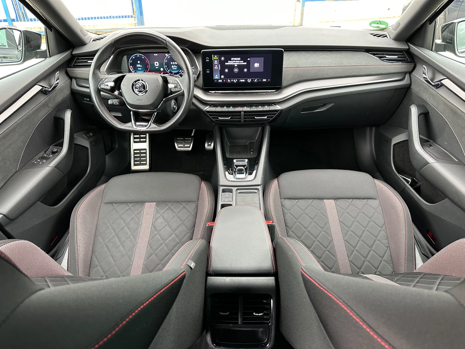 Skoda Octavia VRS/2.0d DSG CAMERA ACC+ LANE CANTON ЦЕНА С ДДС, снимка 11 - Автомобили и джипове - 54037658