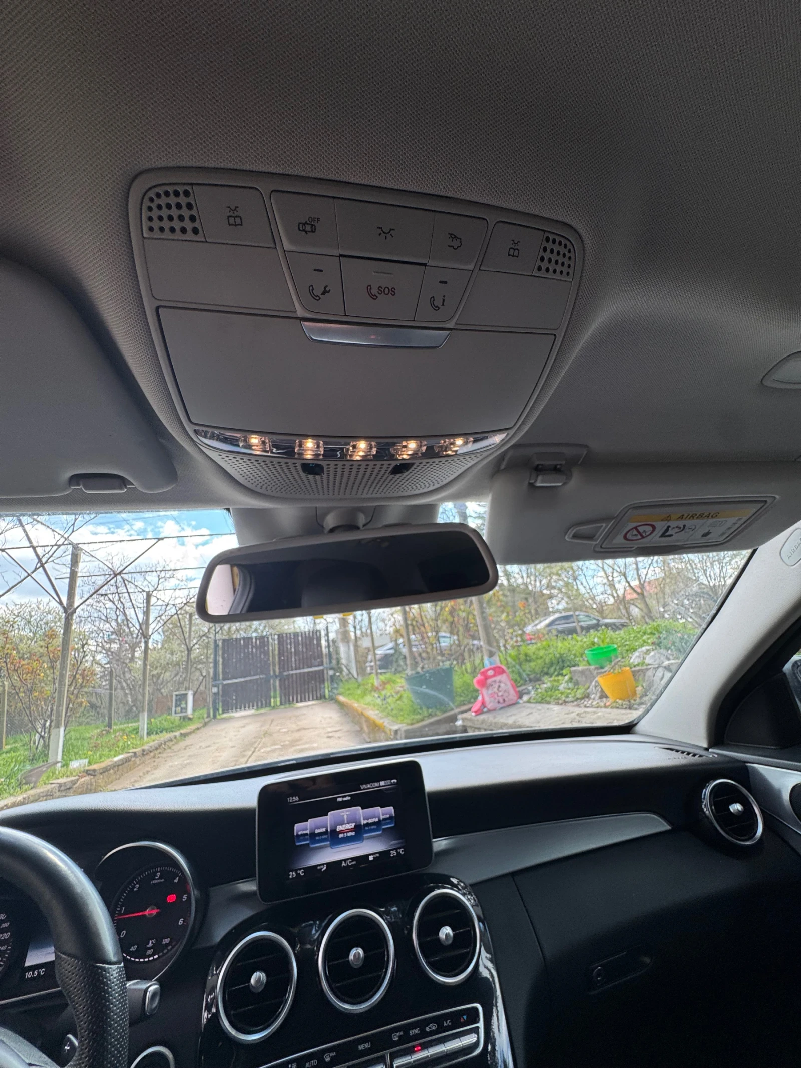 Mercedes-Benz C 220, снимка 9 - Автомобили и джипове - 54156896