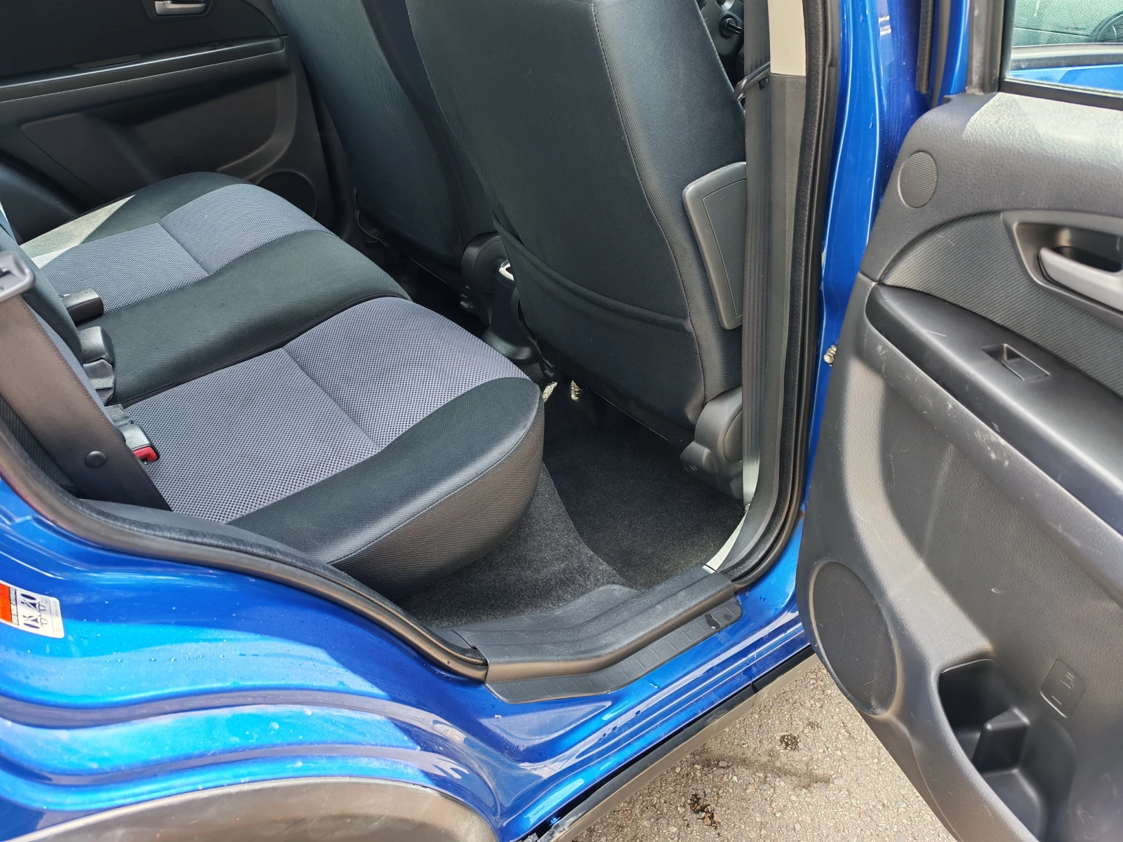 Fiat Sedici 1.6 16V 4x4, снимка 5 - Автомобили и джипове - 54173189