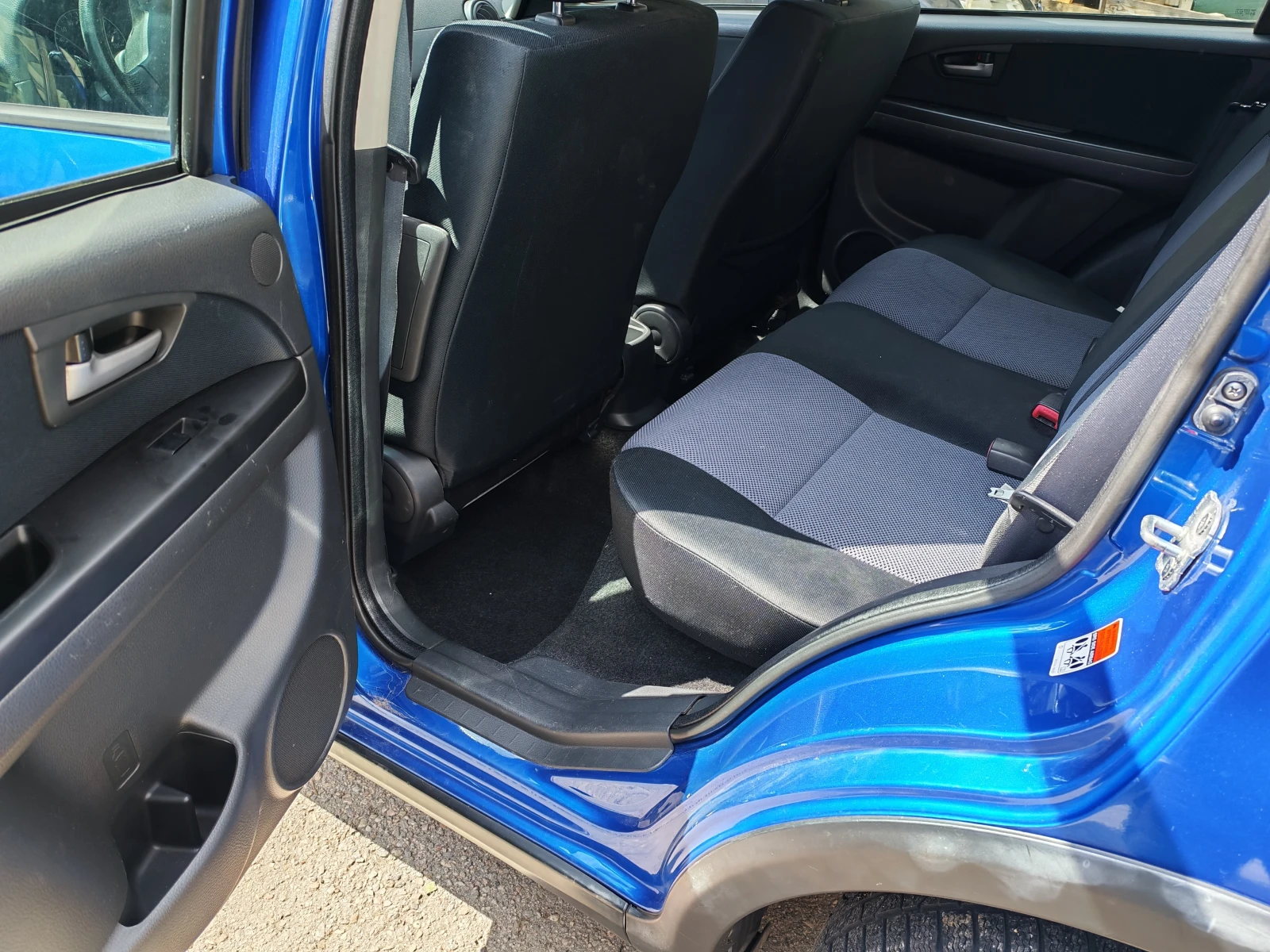 Fiat Sedici 1.6 16V 4x4, снимка 3 - Автомобили и джипове - 54173189