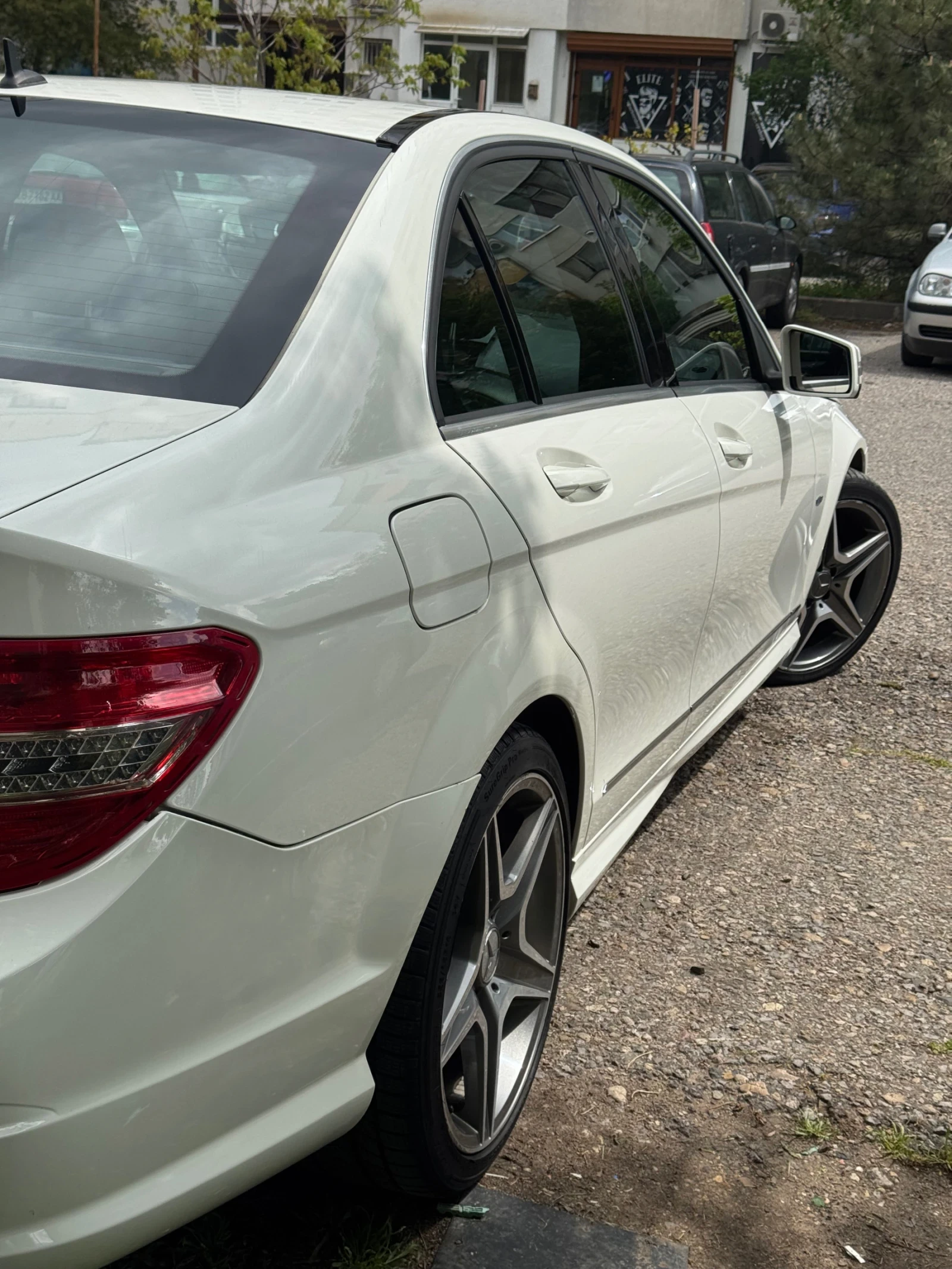 Mercedes-Benz C 250 4MATIK AMG, снимка 6 - Автомобили и джипове - 54545307