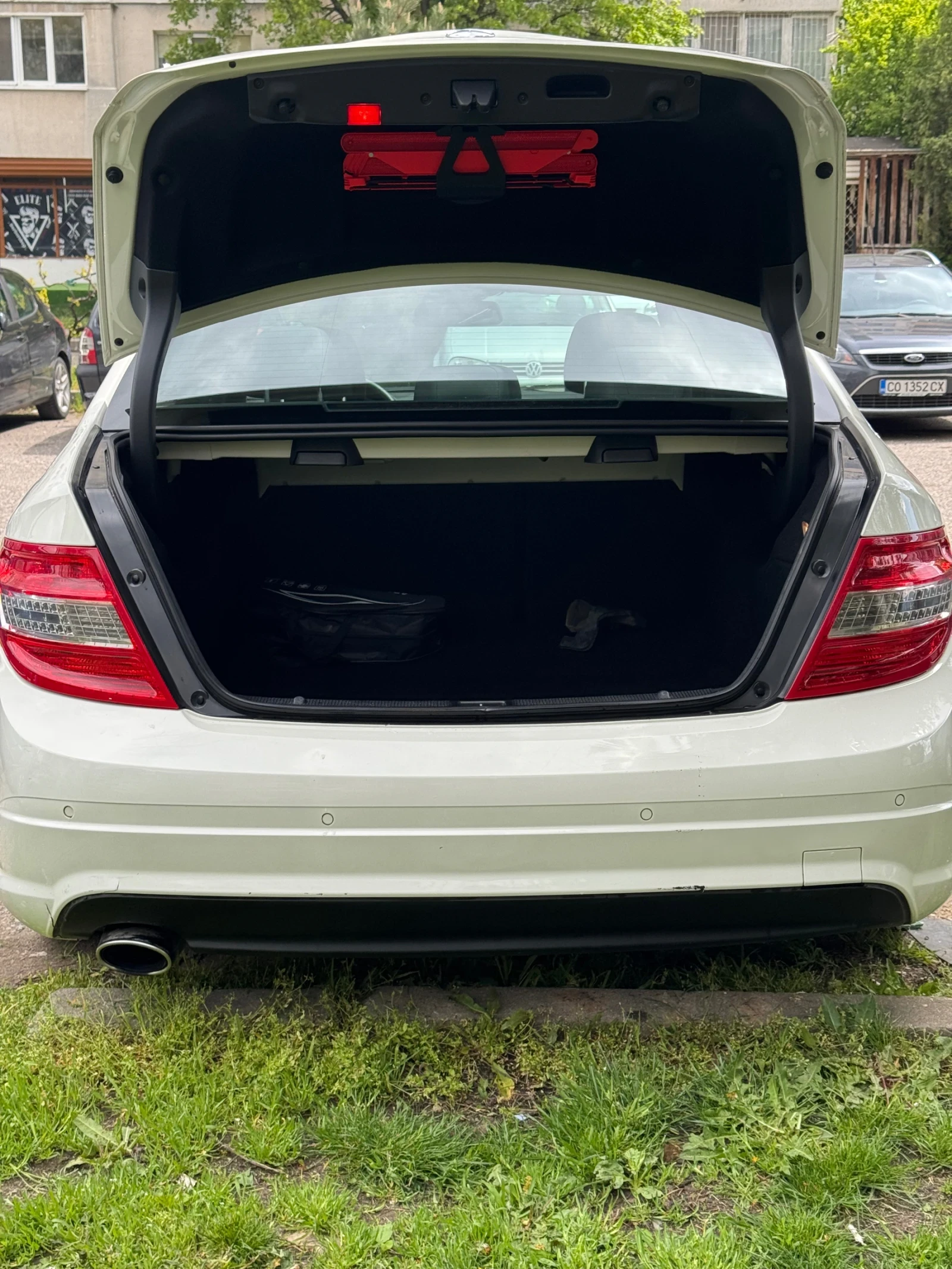 Mercedes-Benz C 250 4MATIK AMG, снимка 5 - Автомобили и джипове - 54545307