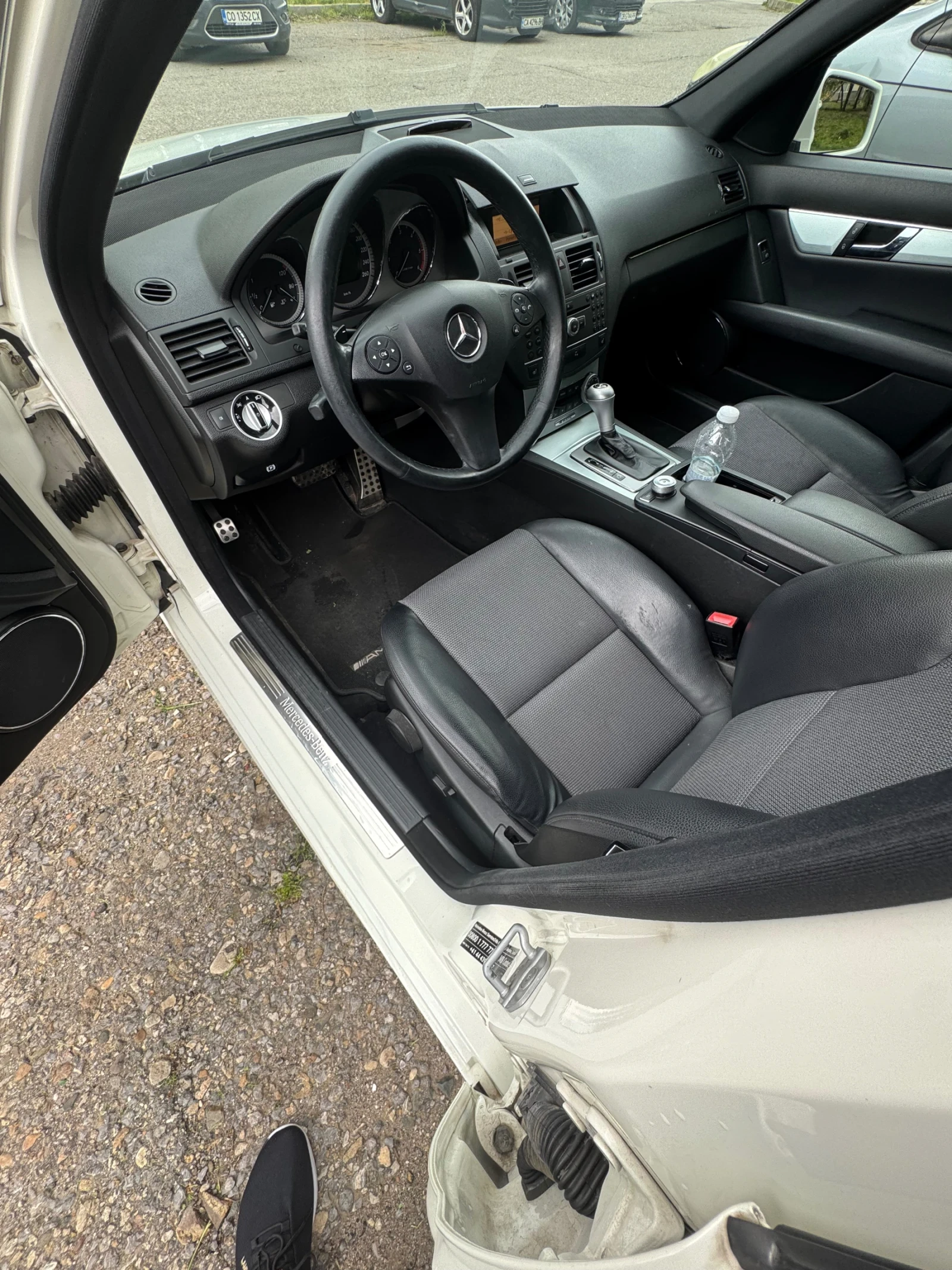 Mercedes-Benz C 250 4MATIK AMG, снимка 15 - Автомобили и джипове - 54545307
