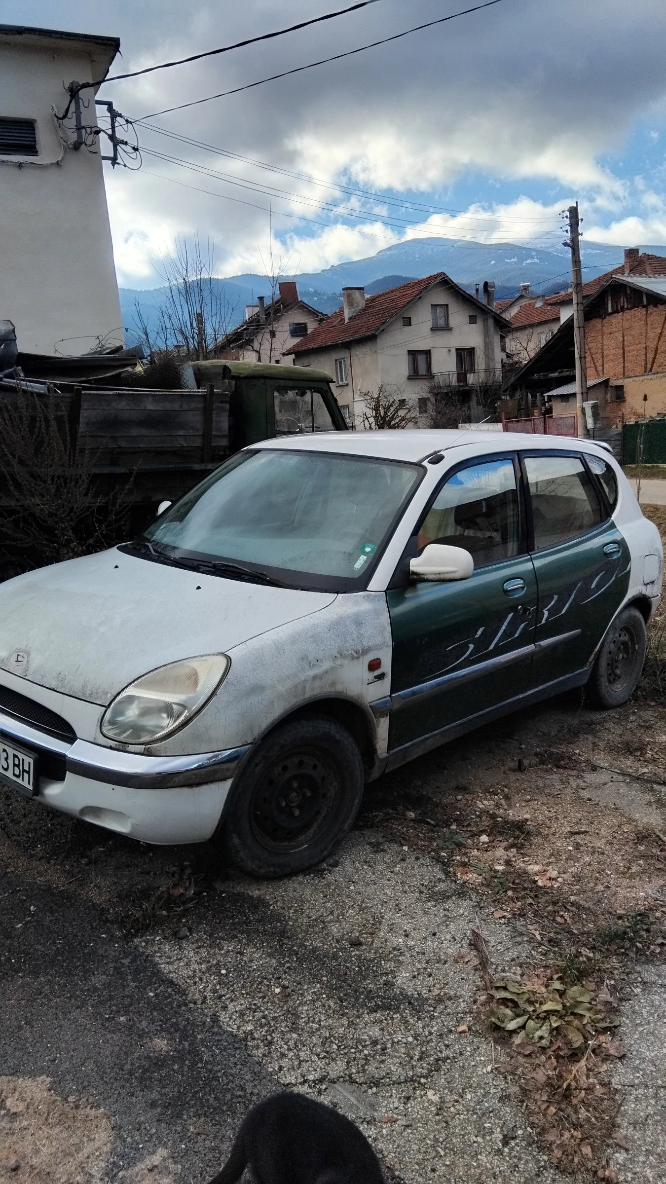 Daihatsu Sirion, снимка 2 - Автомобили и джипове - 54502302