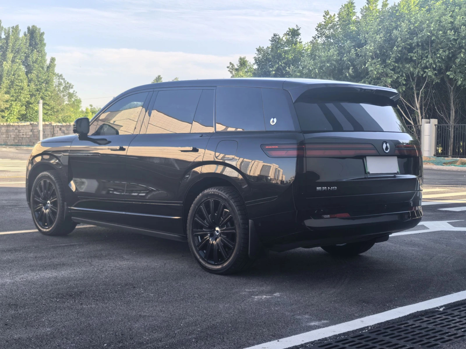 Denza N7 N9 AWD Flagship Model 46.9 kWh, снимка 6 - Автомобили и джипове - 54579608