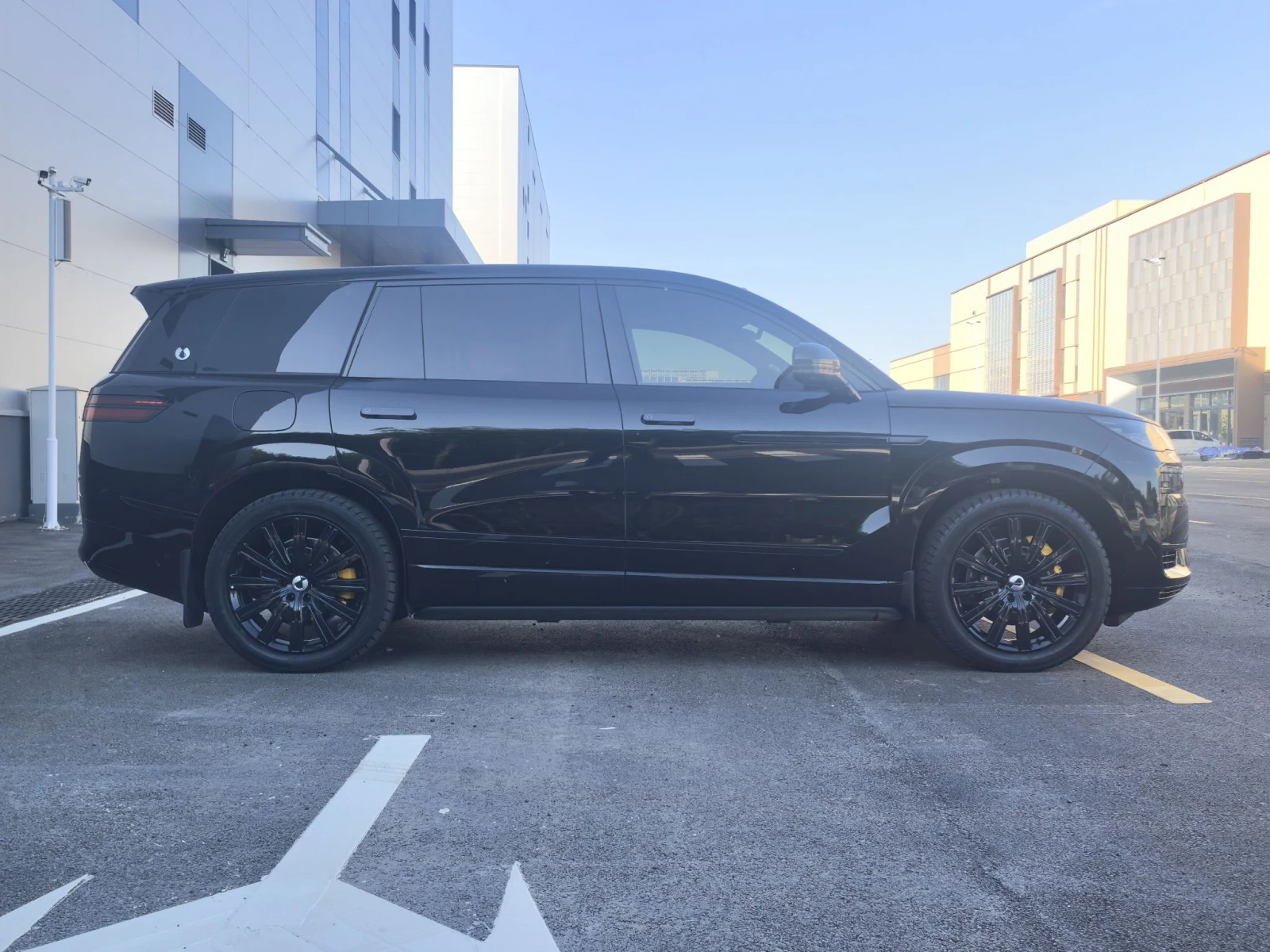 Denza N7 N9 AWD Flagship Model 46.9 kWh, снимка 3 - Автомобили и джипове - 54579608