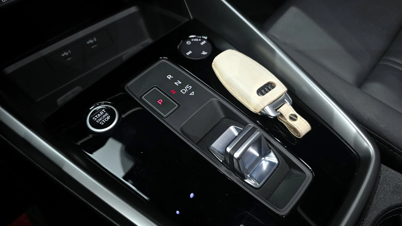 Audi A3 40 TFSI, снимка 9 - Автомобили и джипове - 55538758