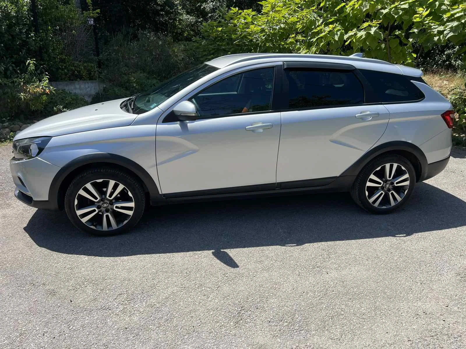 Lada Vesta Cross , снимка 5 - Автомобили и джипове - 55674695