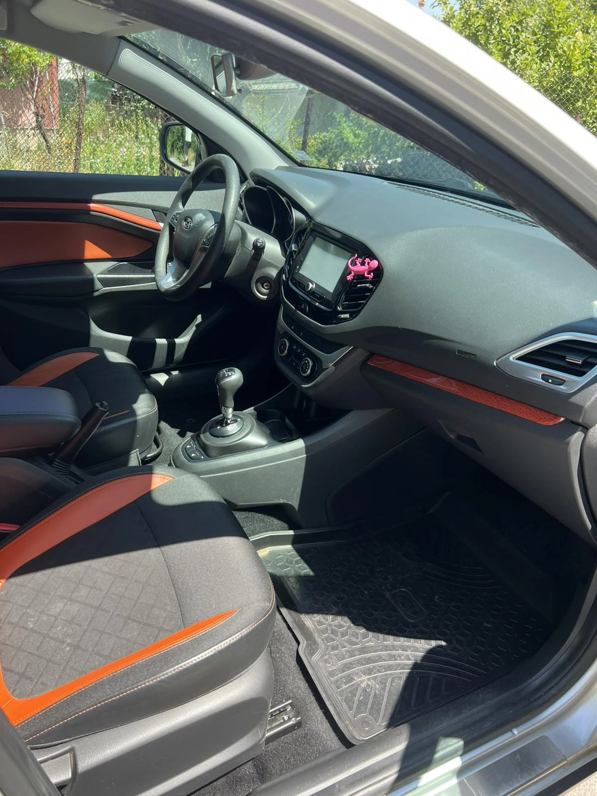Lada Vesta Cross , снимка 6 - Автомобили и джипове - 55674695