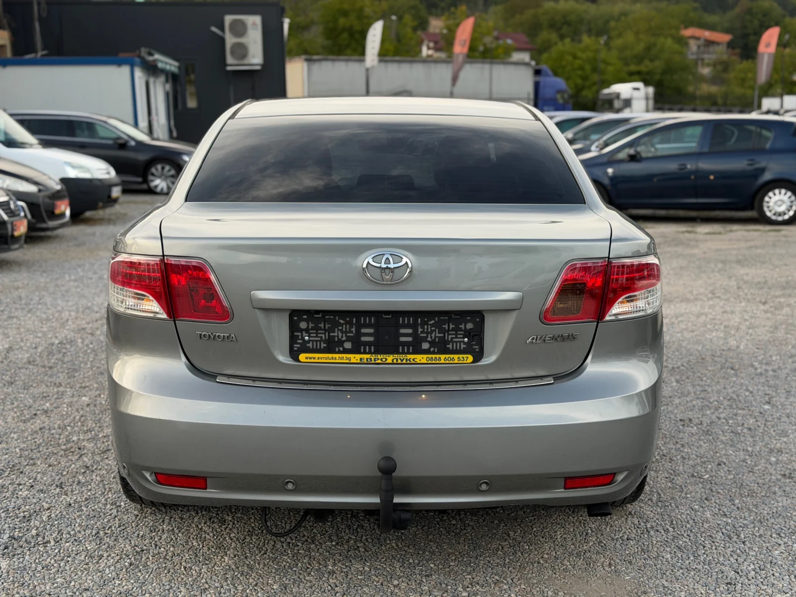 Toyota Avensis 2.0D-4D 126кс 6ск НАВИ КОЖА ПОДГРЕВ, снимка 5 - Автомобили и джипове - 56191108