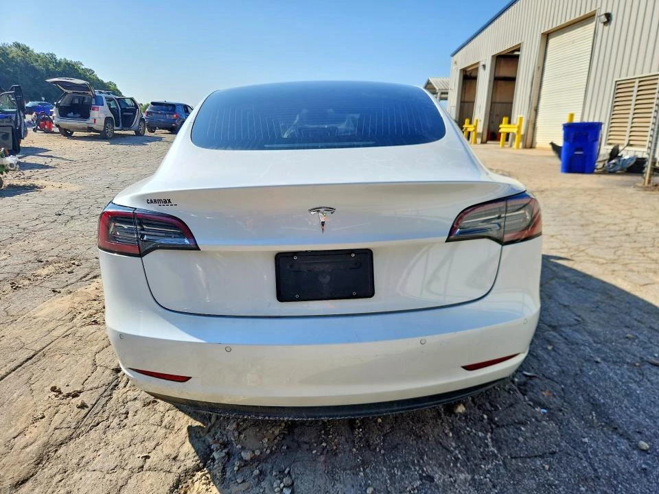 Tesla Model 3 Carfax / Автокредит, снимка 6 - Автомобили и джипове - 56203177