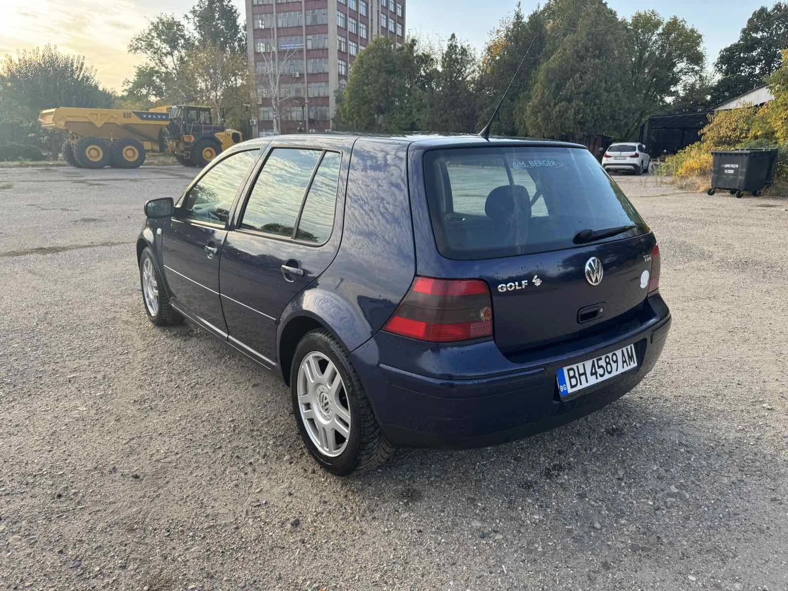 VW Golf, снимка 3 - Автомобили и джипове - 56540677