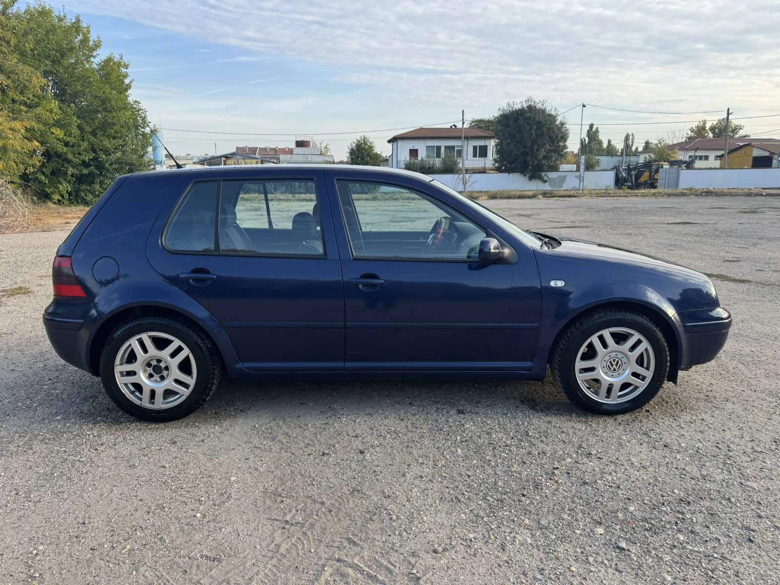 VW Golf, снимка 6 - Автомобили и джипове - 56540677