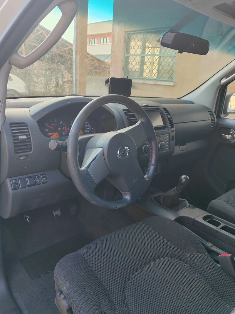 Nissan Navara 2.5, 174к.с., снимка 9 - Автомобили и джипове - 48498949