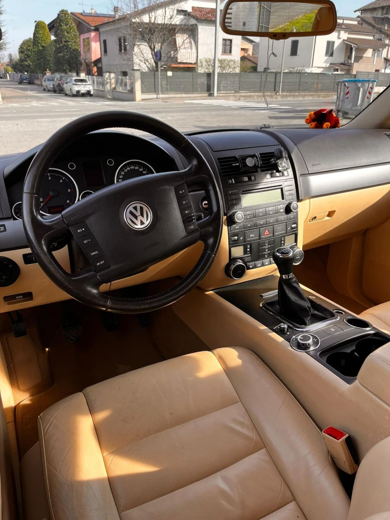 VW Touareg 2.5, снимка 5 - Автомобили и джипове - 49397732