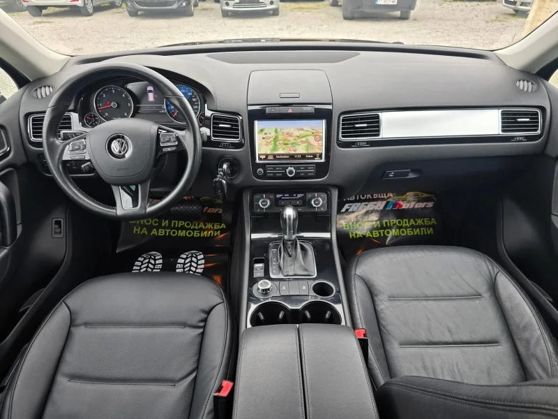 VW Touareg 3.0TDI 245K.C. / АВТОМАТ / НАВИ / КОЖА / ЛЕД , снимка 5 - Автомобили и джипове - 49938711